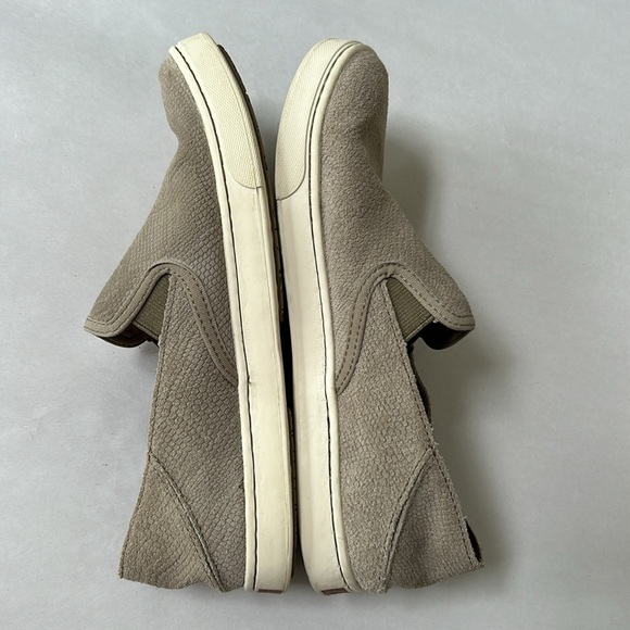 OluKai Women's Pehuea Leather Slip On, drop in heel, women’s size 7 - Picture 8 of 11